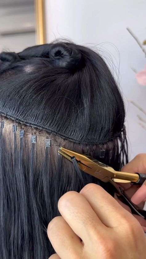 Sellado de extensiones adhesivas con pinza profesional